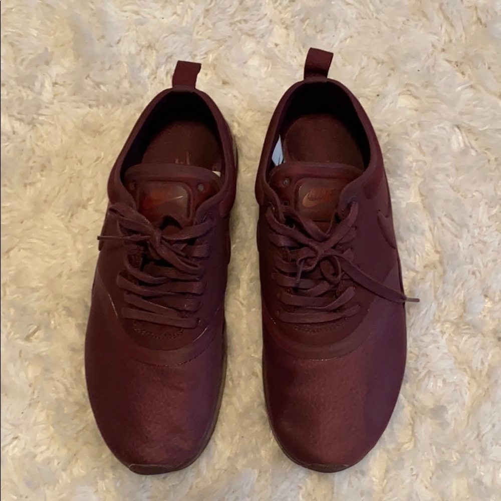 Nike Women's Burgundy Sneakers